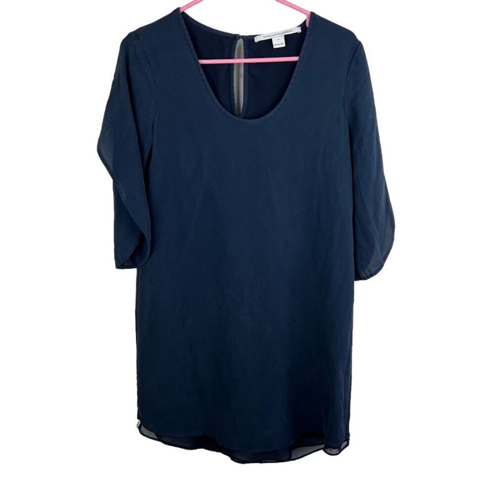 Diane Von Furstenberg blue scoop neck 3/4 sleeve 100% silk dress size 4